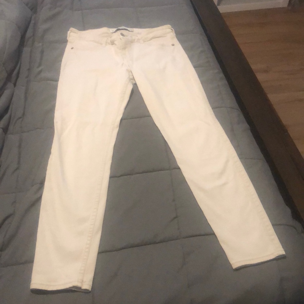 Like new A&F skinny khakis